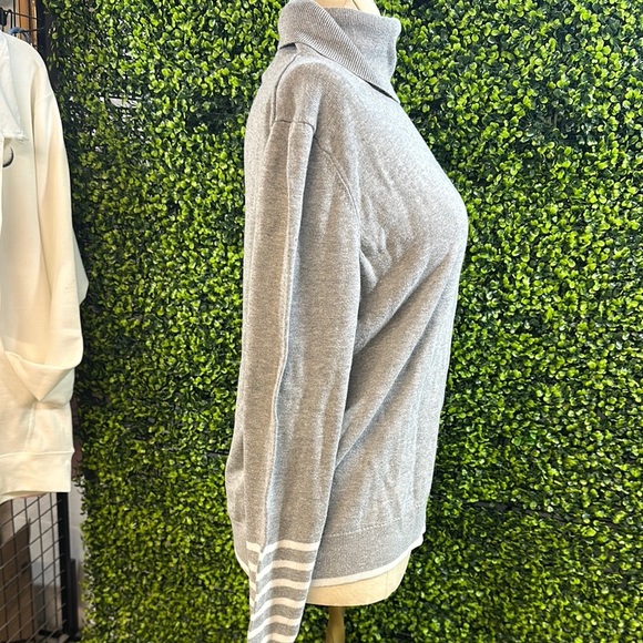 Tommy Hilfiger Gray Cowl Neck Turtleneck Sweater Large - Picture 14 of 16